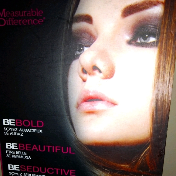 MD Get Gorgeous Make-up Kit - Picture 2 of 2